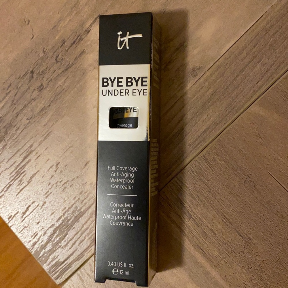 It cosmetics bye bye under eye full coverage anti-aging waterproof concealer